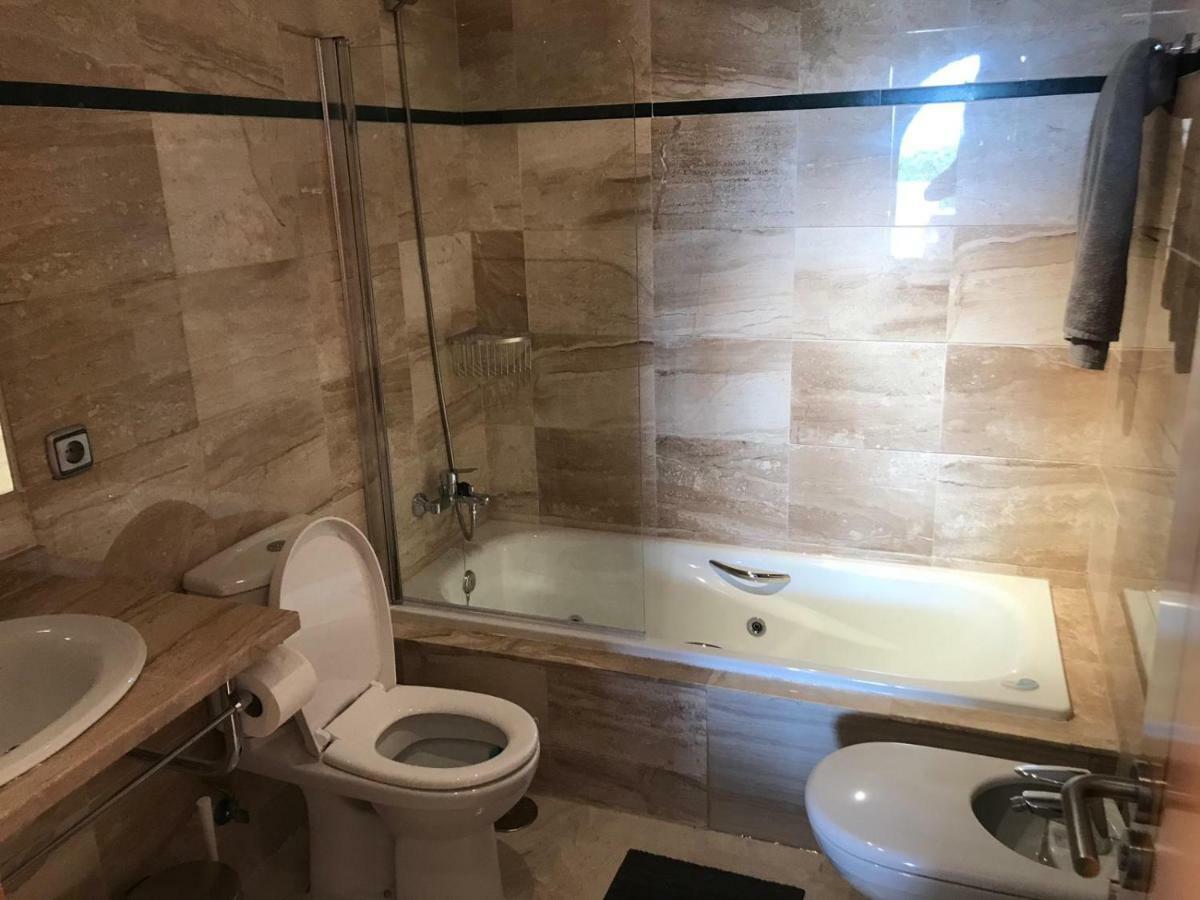 Luxury Apartment Set In Dona Julia Golf Course كاساريس المظهر الخارجي الصورة