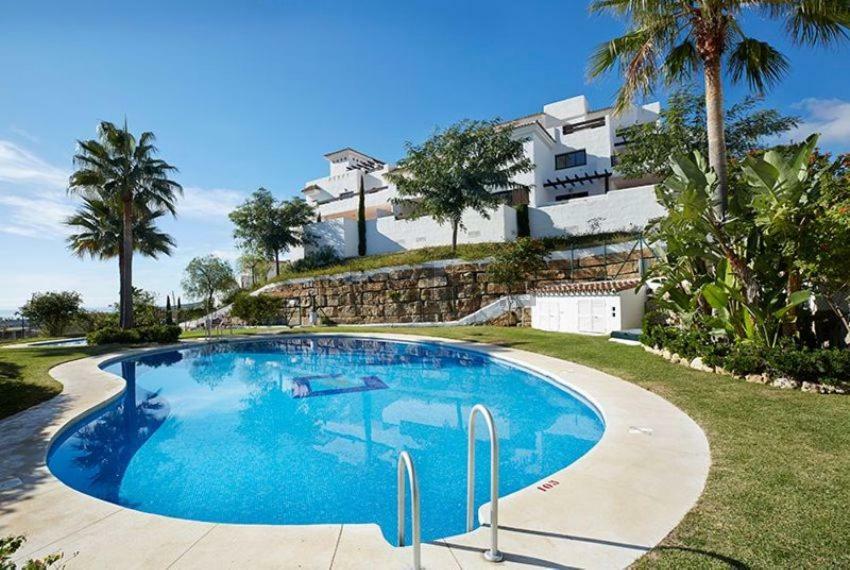 Luxury Apartment Set In Dona Julia Golf Course كاساريس المظهر الخارجي الصورة